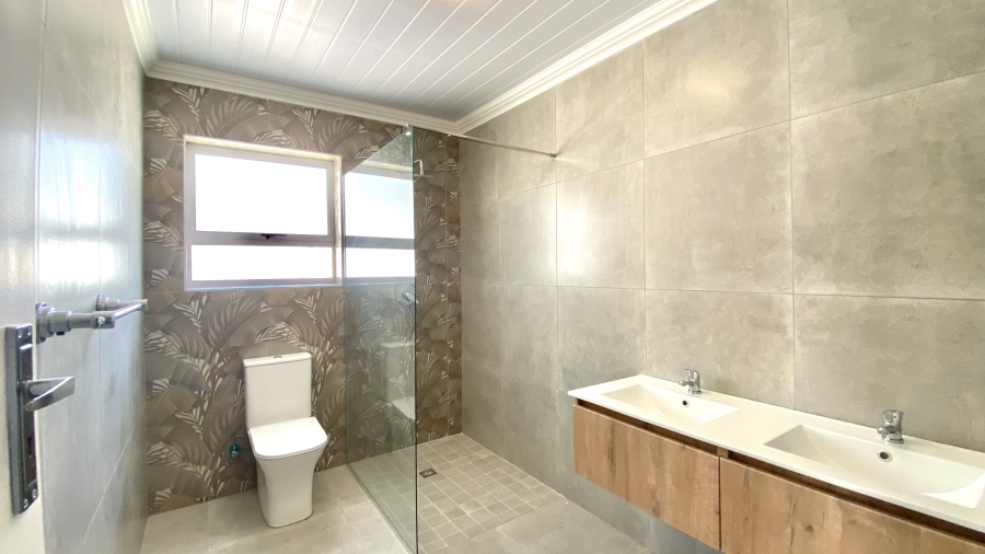 3 Bedroom Property for Sale in Velddrif Western Cape